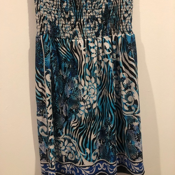 Cache Dresses & Skirts - Cache Small Blue, White, Silver & Black Strapless Cache Dresses & Skirts - Cache Small Blue, White, Silver & Black Strapless